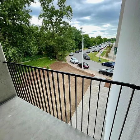 Studio Z Balkonem. Slonimskiego 2 *