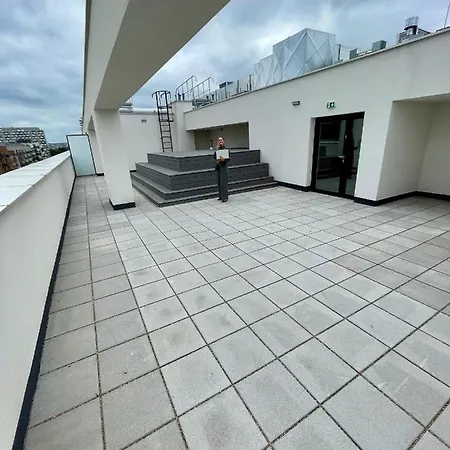 Studio Z Balkonem. Slonimskiego 2 Apartment